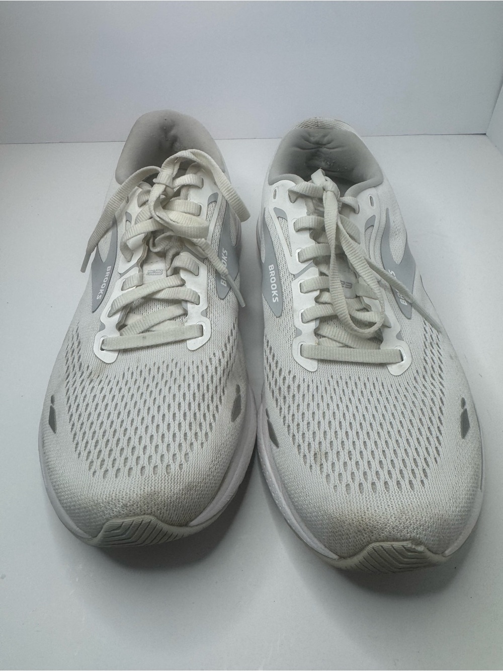 Brooks Adrenaline GTS 23 Women's Size 9.5B